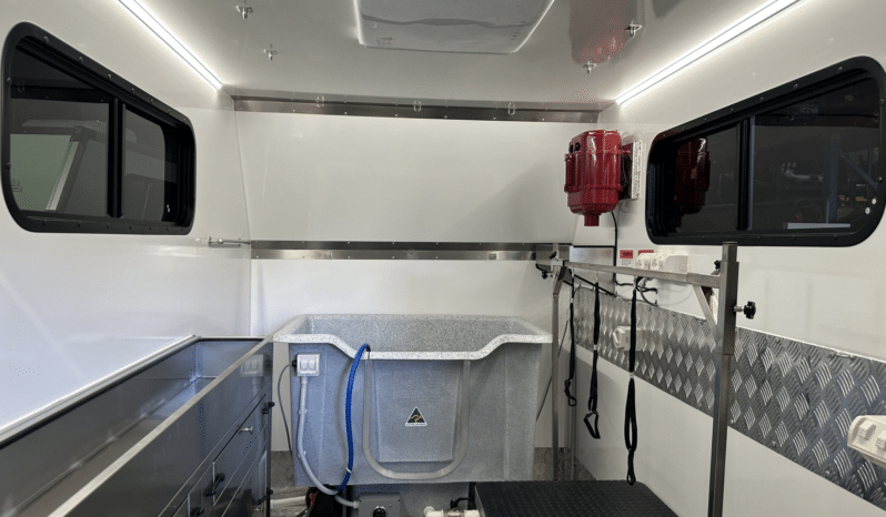 
								XL Dog Wash Trailers Complete With Hydrobath, Grooming Table full									