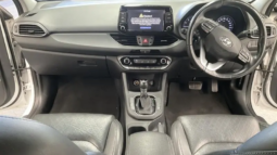 
										2018 Hyundai i30 PD2 Trophy Limited Edition White 6 Speed Auto Sequential Hatchback full									