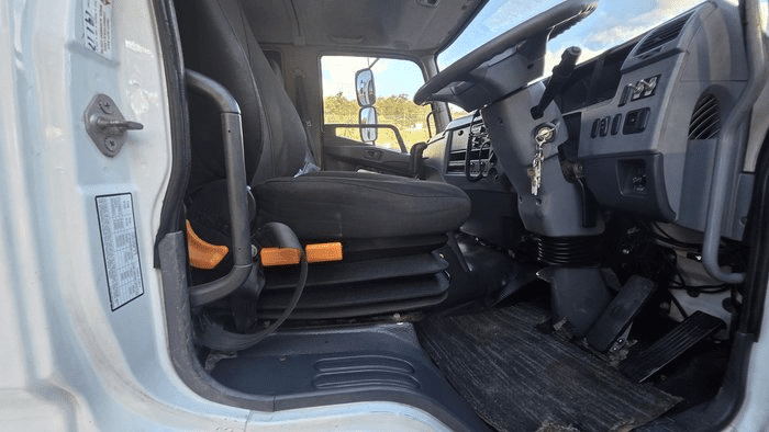 2010 Used Fuso Fighter Tilt Tray