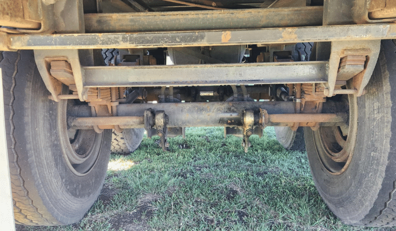 
								1991 FRUEHAUF 12.25 m x 241 cm Fiberglass Reinforced Plywood full									