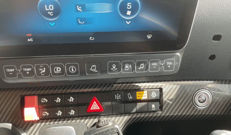 
								2020 Mercedes-Benz Actros 2663 Road Train Spec full									