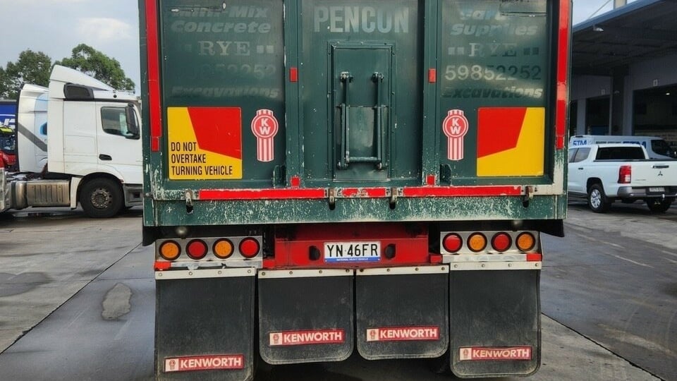 2010 Used Kenworth T900 Tipper