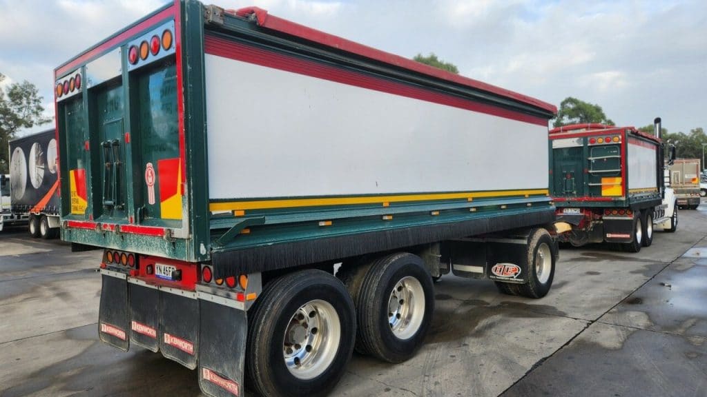 2010 Used Kenworth T900 Tipper
