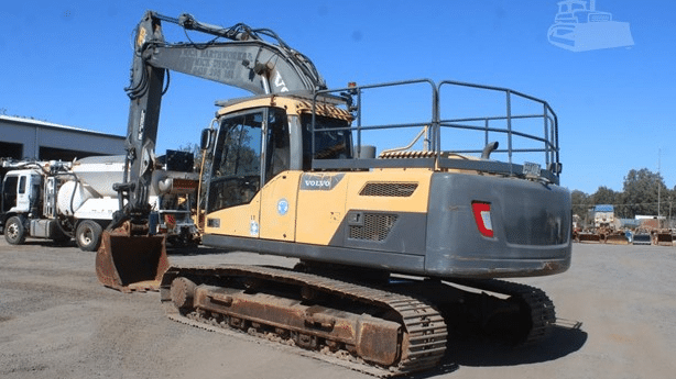 2013 Used Volvo EC220DL Excavators