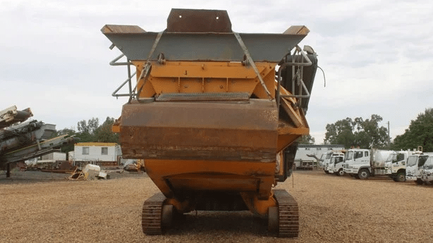 2015 Used Striker CM400 Cone Crushers