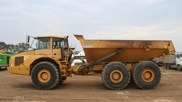 2005 Used Volvo Trucks A40D Dump Truck