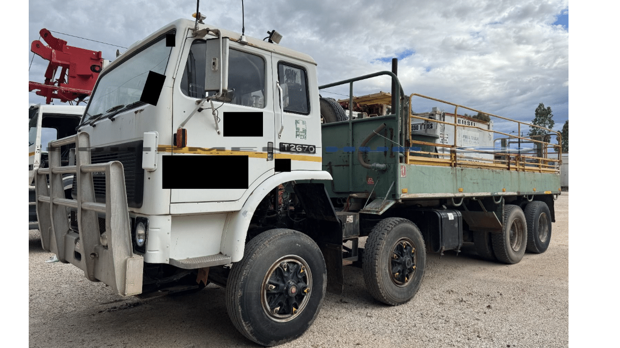 1990 Used International T-line T2670 Tray