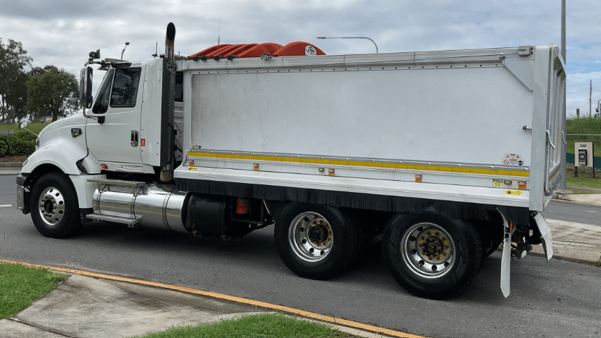 2013 Used Caterpillar CT630 Tipper