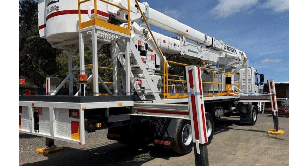 2007 Used Terex Hi-Ranger EWP Truck (Elevated Work Platform)