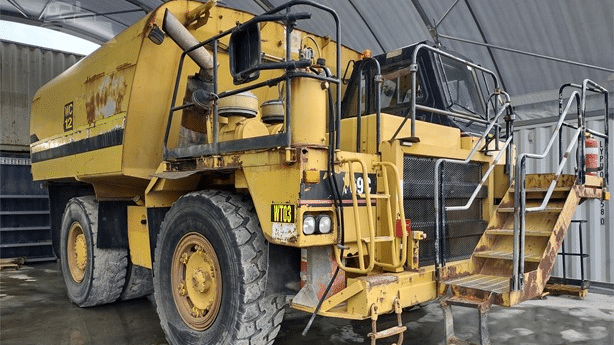 1995 Used Caterpillar 769 Water Truck