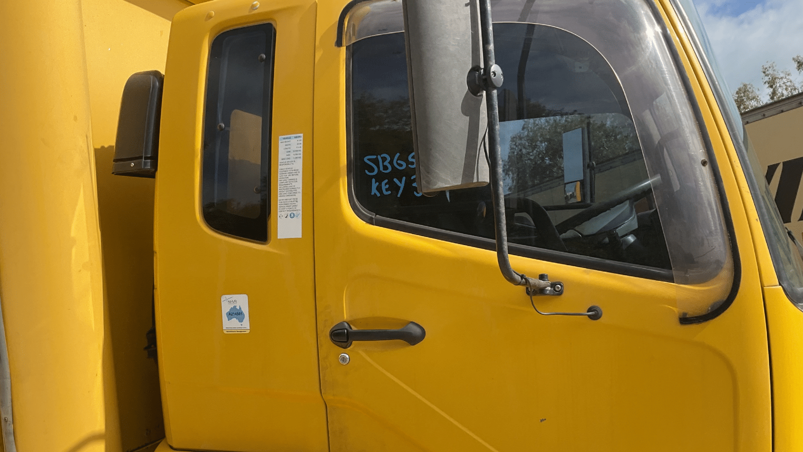 2008 Used Mitsubishi Fighter Curtainsider