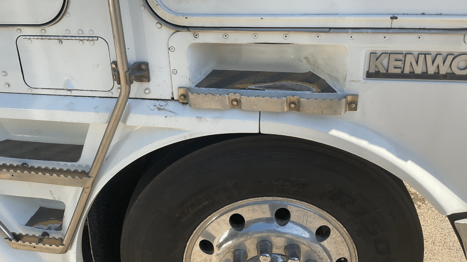 2003 Used Kenworth K104 Prime Mover