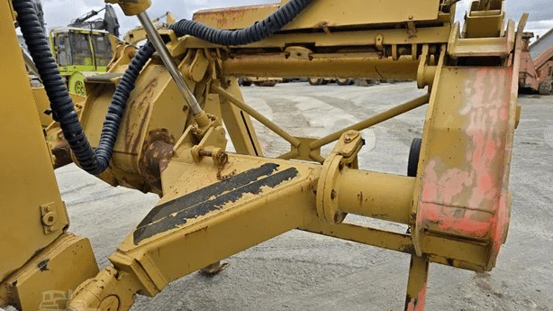 1992 Used Caterpillar D7H II Bulldozers