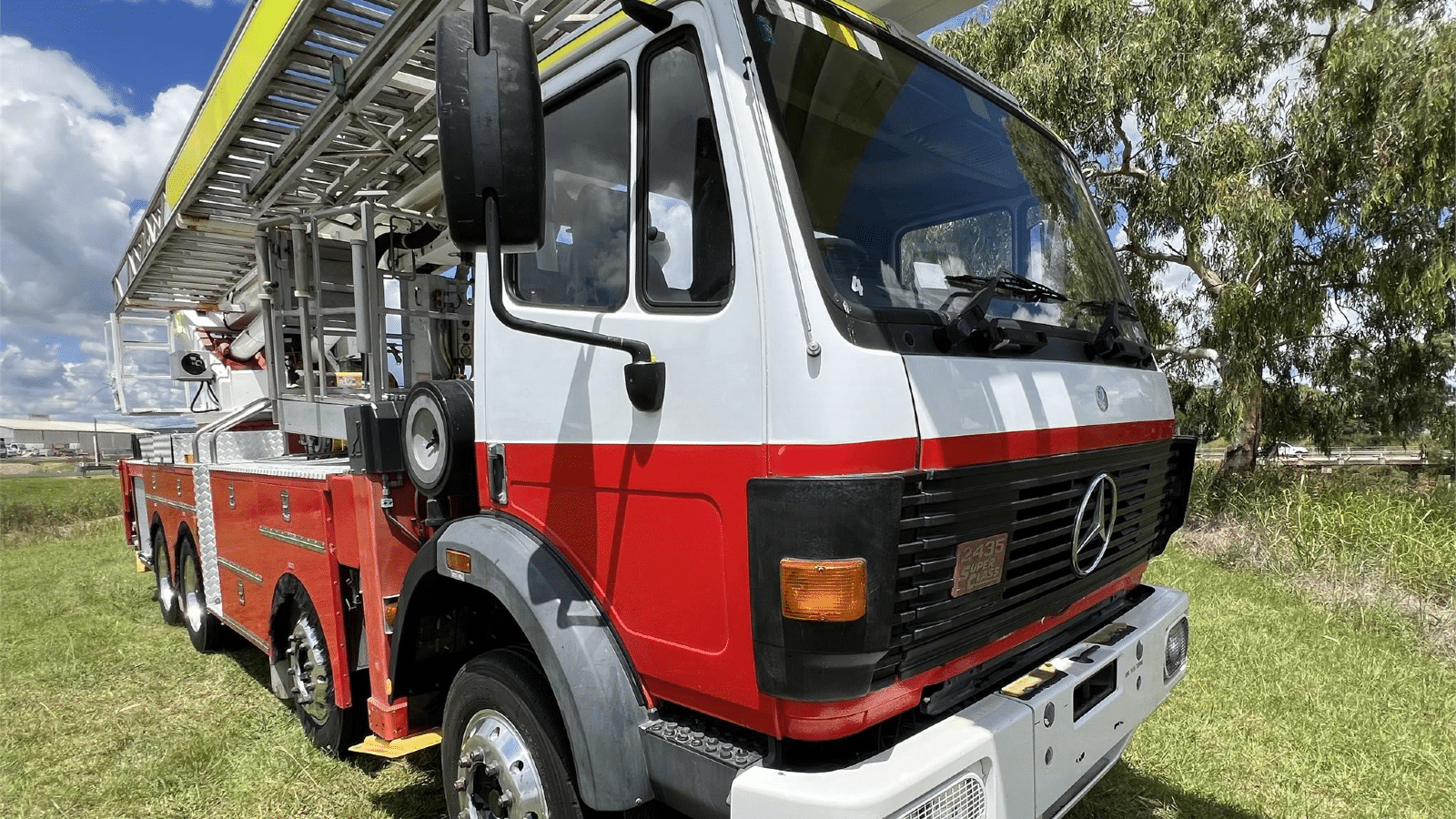 1995 Used Mercedes Benz Trucks 2435 Fire Truck