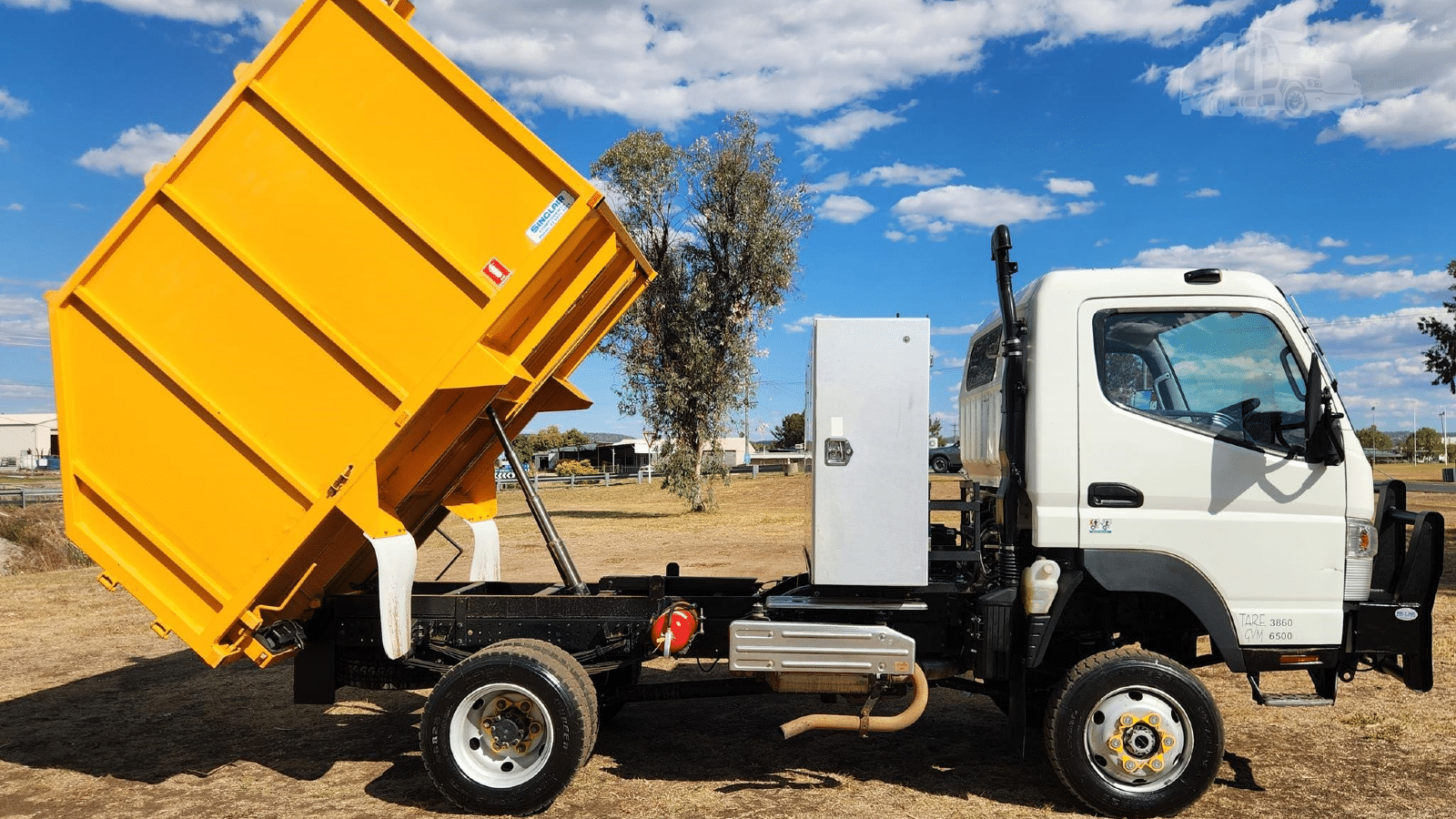 2015 New Mitsubishi Canter Tipper
