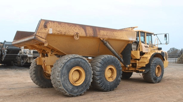 2005 Used Volvo Trucks A40D Dump Truck