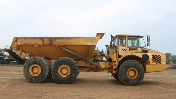 2005 Used Volvo Trucks A40D Dump Truck