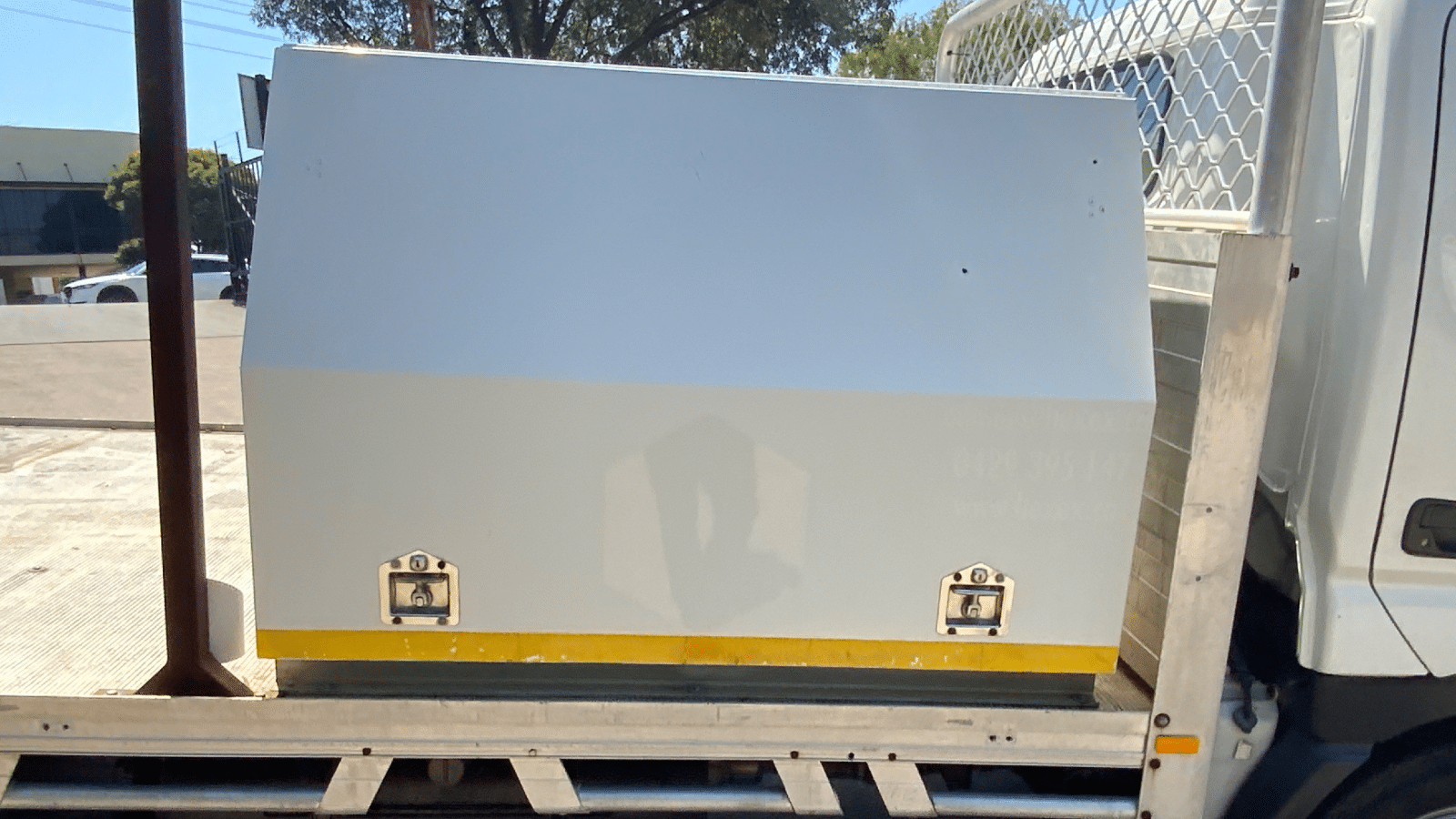 2008 Used Hino 616 - 300 Series Tray