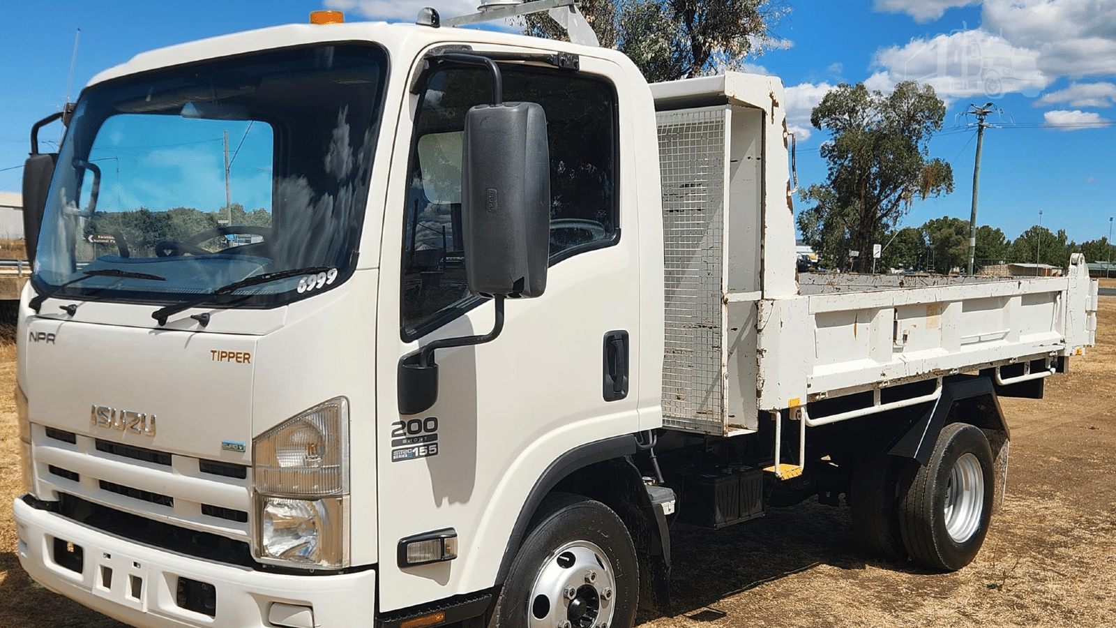 2014 Used Isuzu NPR Tipper