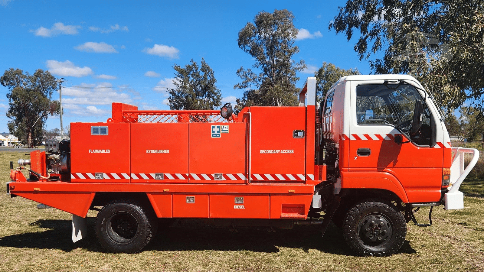 1999 Used Isuzu NPS300 Fire Truck
