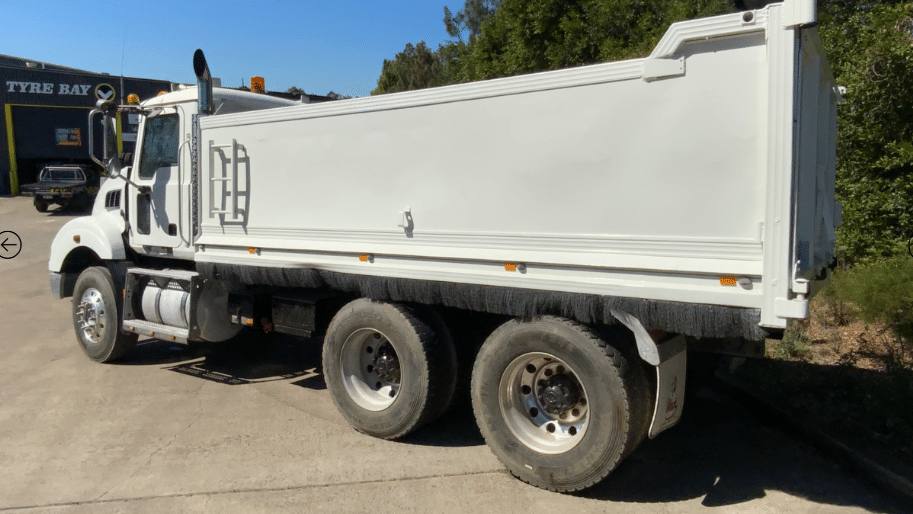2009 Used Mack METRO-LINER Tipper