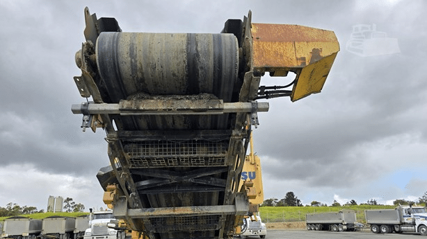 2007 Used Komatsu BR550JG-1 Mobile Crushers