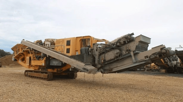 2015 Used Striker CM400 Cone Crushers