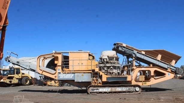 2005 Used Striker CM400 Cone Crushers