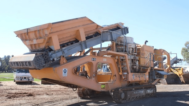 2005 Used Striker CM400 Cone Crushers