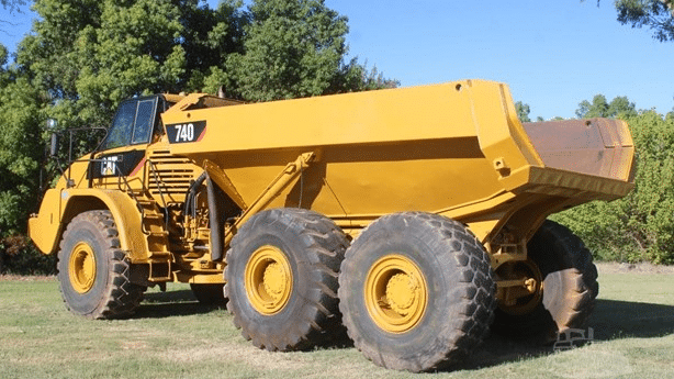 2005 Used Caterpillar 740 Dump Truck