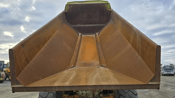 2004 Used Volvo Trucks A30D Dump Truck