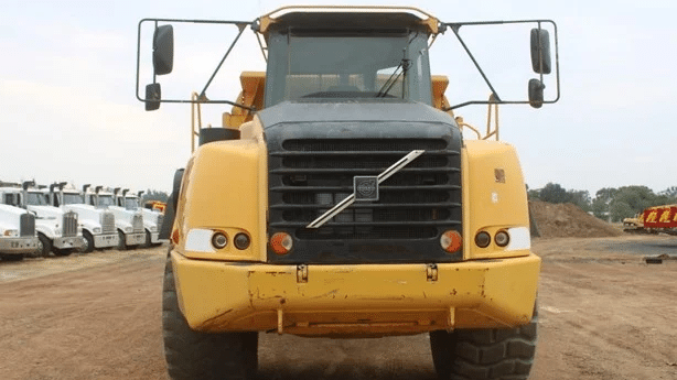 2005 Used Volvo Trucks A40D Dump Truck