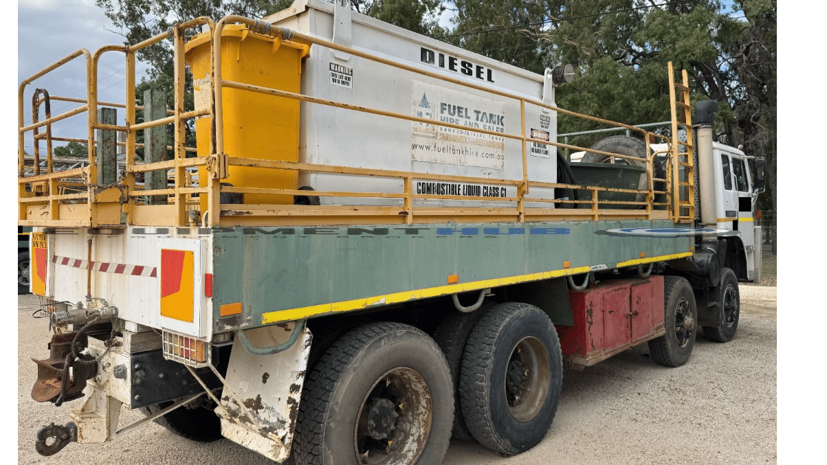 1990 Used International T-line T2670 Tray