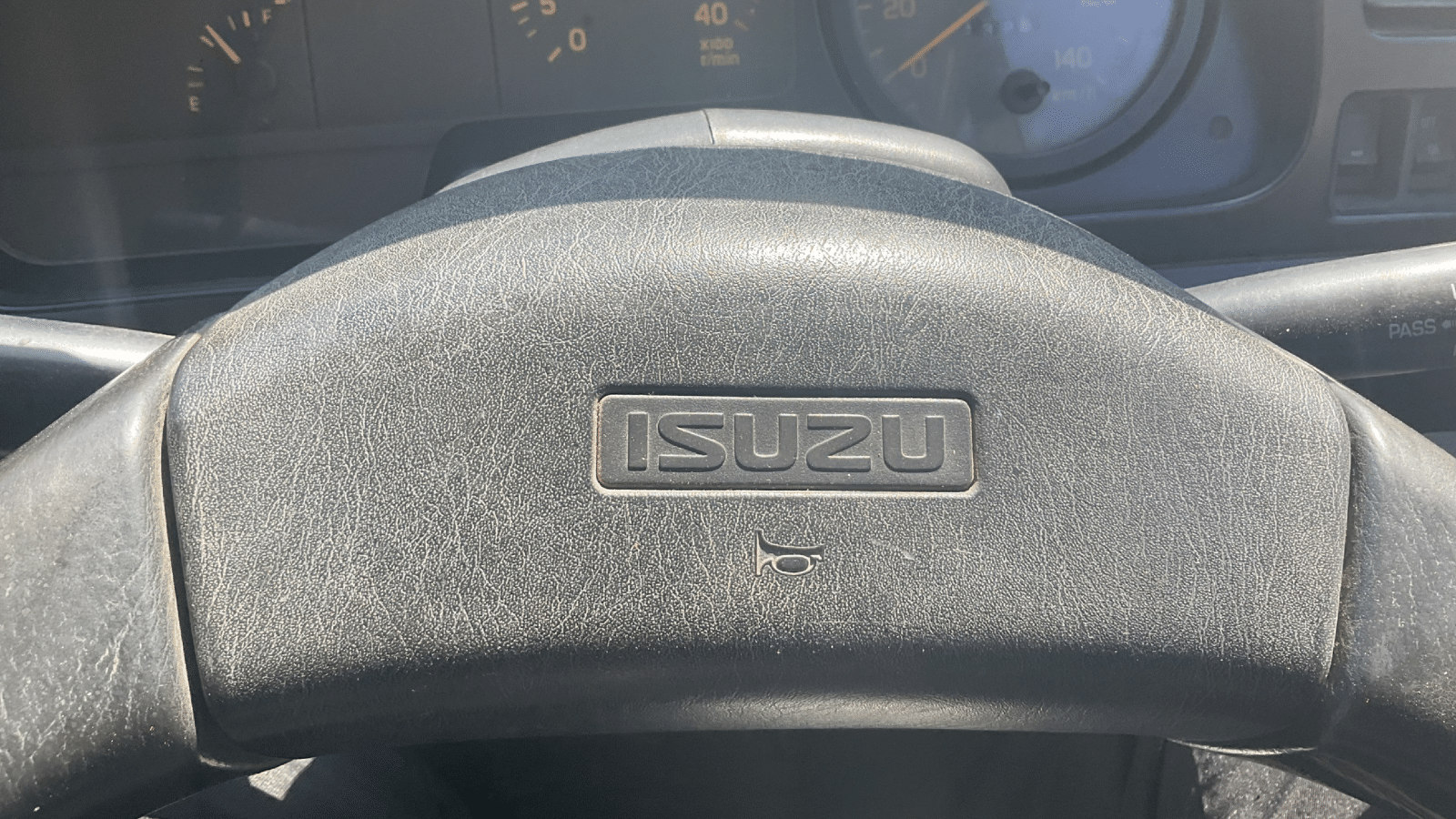 2001 Used Isuzu FFR Forward Crane Truck