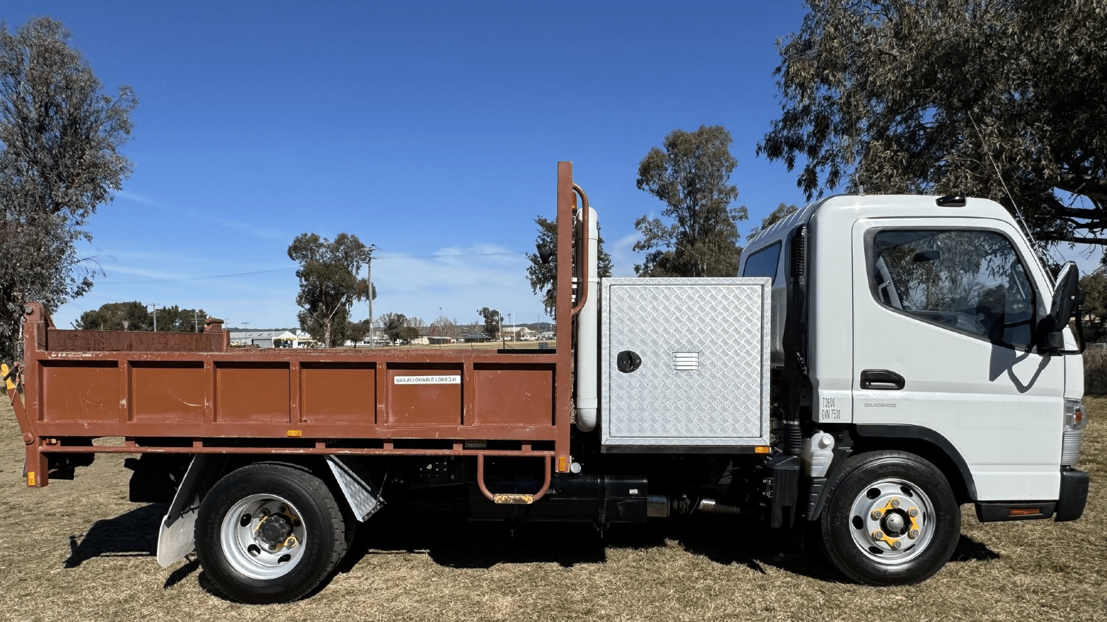 2013 Used Mitsubishi Canter Tipper