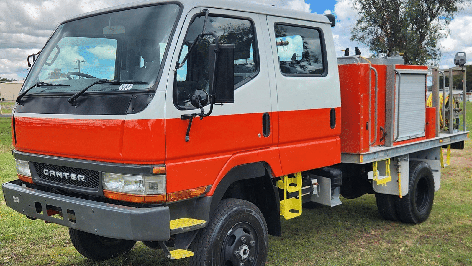 2000 Used Mitsubishi Canter Fire Truck