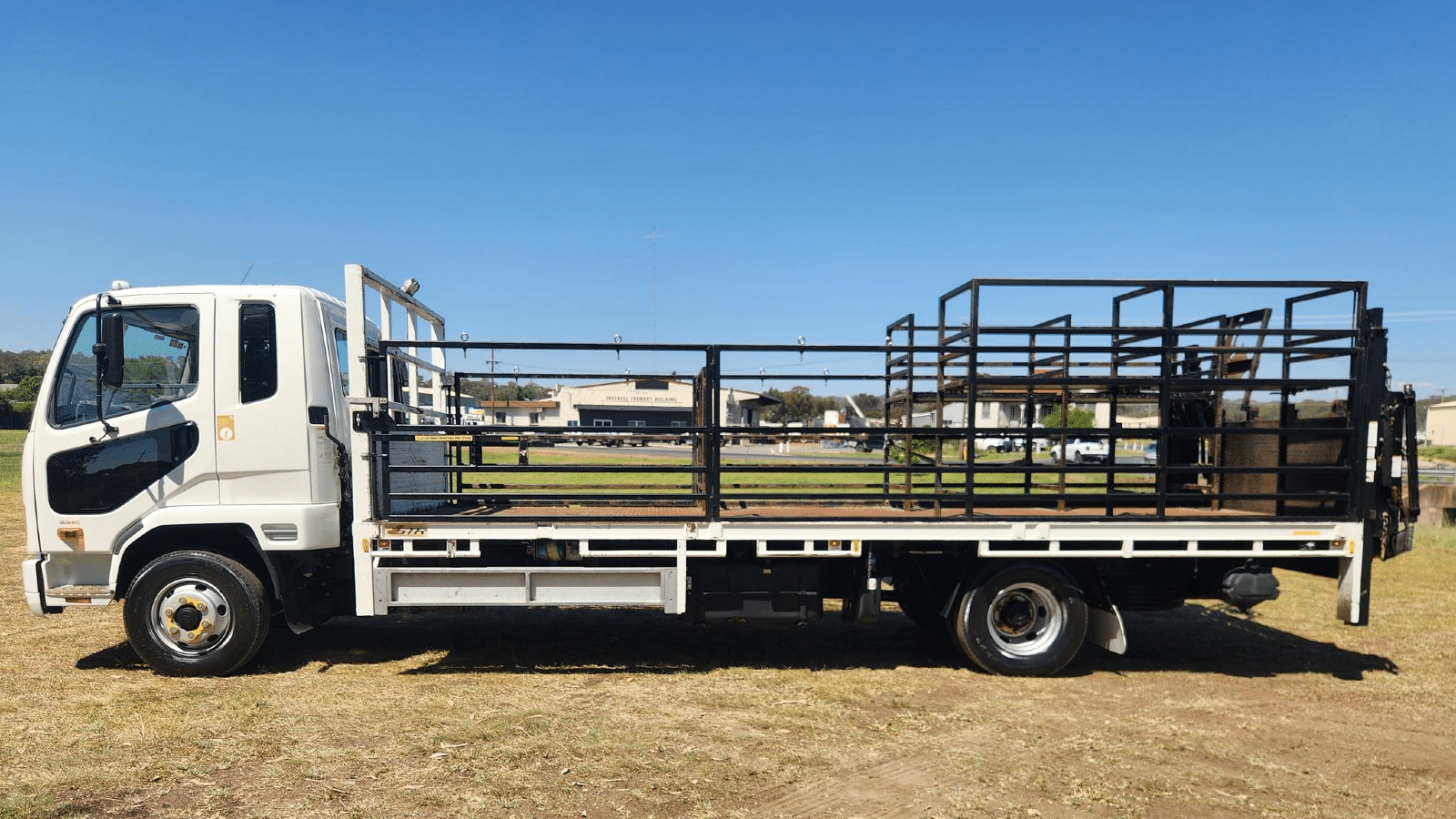 2017 Used Mitsubishi Fighter Tray