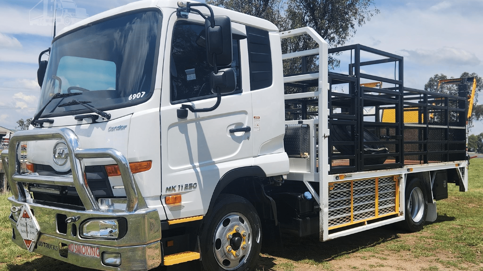 2018 Used UD MK11250 Tray