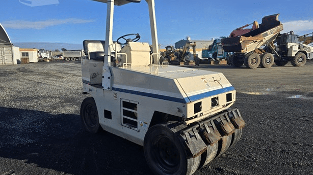 1995 Used Komatsu JW30-1 Roller Compactors