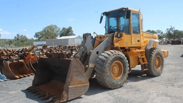 2005 Used Volvo L70E Loaders