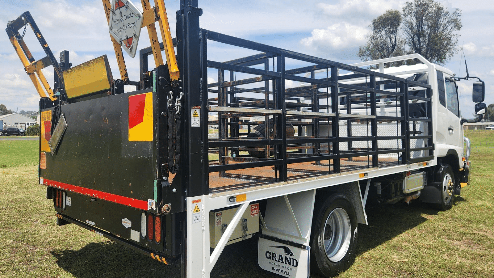 2018 Used UD MK11250 Tray