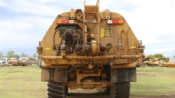 2008 Used Caterpillar 735 Water Truck