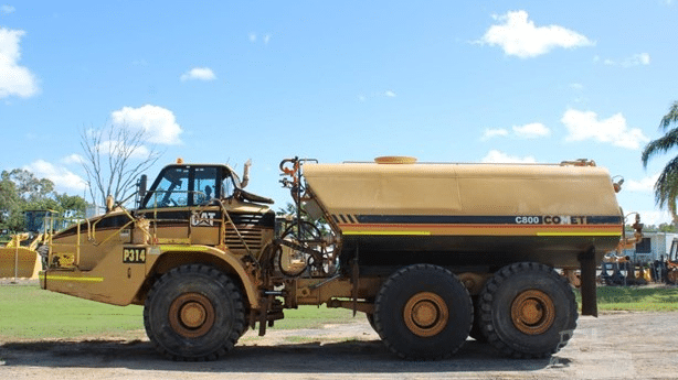 2006 Used Caterpillar 740 Water Truck