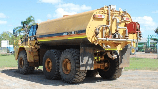 2006 Used Caterpillar 740 Water Truck