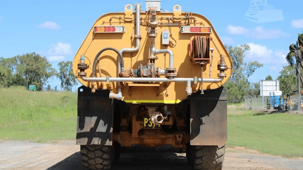 2006 Used Caterpillar 740 Water Truck