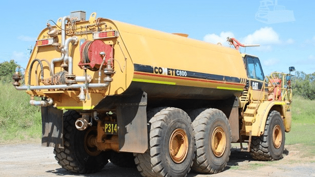 2006 Used Caterpillar 740 Water Truck