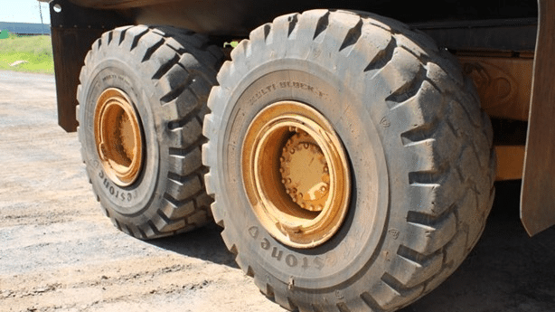 2006 Used Caterpillar 740 Water Truck
