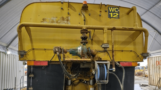 1995 Used Caterpillar 769 Water Truck