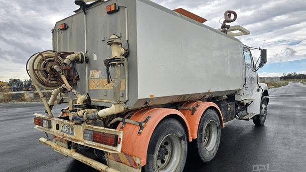 1999 Used Sterling LT7500 Water Truck
