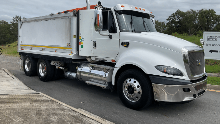 2013 Used Caterpillar CT630 Tipper
